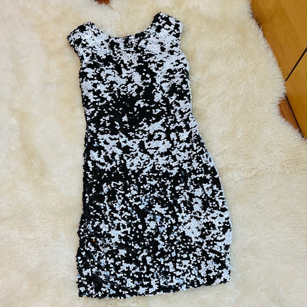 Aidan Mattox Size 4 Cocktail Sequin Dress - Picture 4 of 13